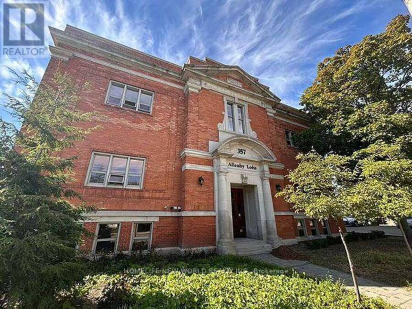 25 - 357 HUNTER STREET W, Hamilton, Ontario L8P 1S6
