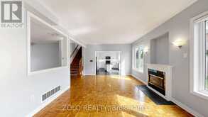 19 WALDRON CRESCENT | Richmond Hill Ontario | Slide Image Sixteen