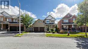 19 WALDRON CRESCENT | Richmond Hill Ontario | Slide Image Two