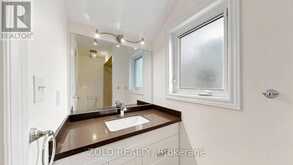 19 WALDRON CRESCENT | Richmond Hill Ontario | Slide Image Thirty-five