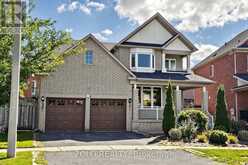 19 WALDRON CRESCENT | Richmond Hill Ontario | Slide Image Three