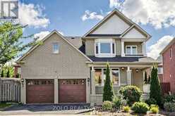 19 WALDRON CRESCENT | Richmond Hill Ontario | Slide Image Four