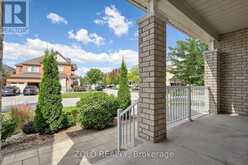 19 WALDRON CRESCENT | Richmond Hill Ontario | Slide Image Seven