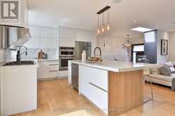 27 DELAIR CRESCENT | Markham Ontario | Slide Image Thirteen
