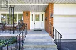 90 PRINGLE AVENUE | Markham Ontario | Slide Image Four