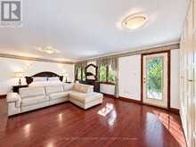 375 PRINCESS AVENUE | Toronto Ontario | Slide Image Eighteen