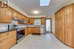 181 CLARK AVENUE | Markham Ontario | Slide Image Thirteen