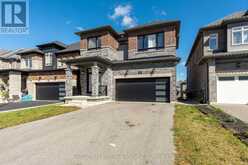 172 FRANKLIN TRAIL | Barrie Ontario | Slide Image Two