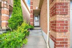 77 ARTHURS CRESCENT | Brampton Ontario | Slide Image Four