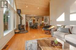 1216 MIRIAM DRIVE | Bracebridge Ontario | Slide Image Thirteen