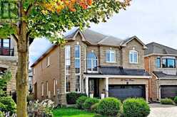 59 VITLOR DRIVE | Richmond Hill Ontario | Slide Image Two
