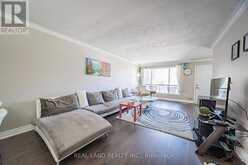 37 PAWNEE AVENUE | Toronto Ontario | Slide Image Six