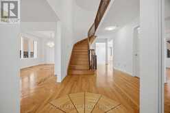 11 LYNDA MCNEIL PLACE | Markham Ontario | Slide Image Six