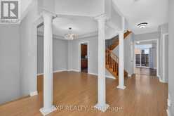 209 WOODSPRING AVENUE | Newmarket Ontario | Slide Image Nine