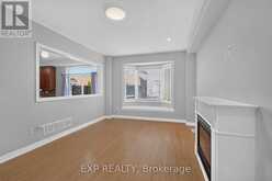 209 WOODSPRING AVENUE | Newmarket Ontario | Slide Image Fifteen