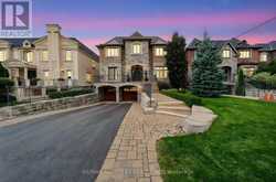 126 HILLVIEW ROAD | Aurora Ontario | Slide Image One