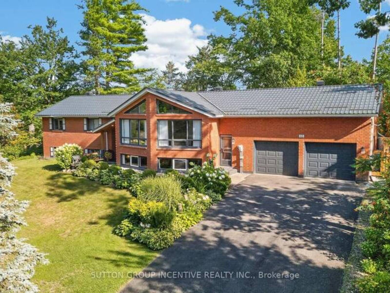 43 WATTIE ROAD, Midhurst, Ontario L9X 0P6