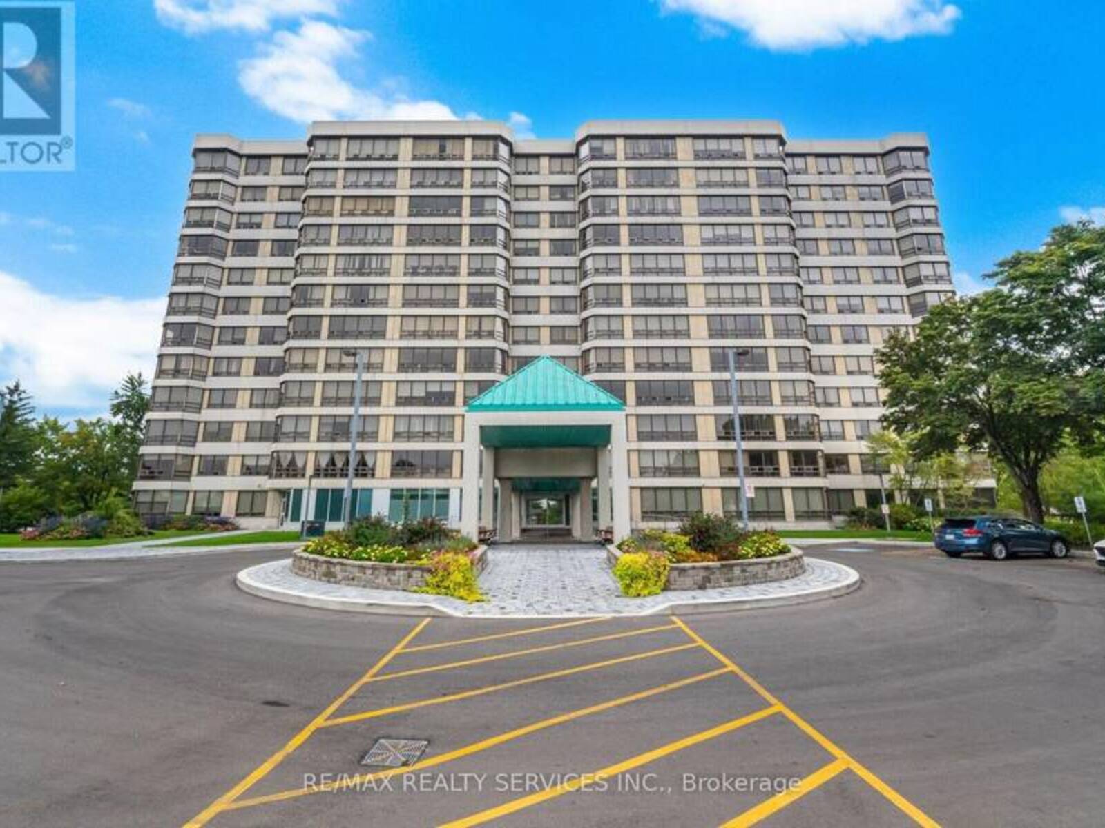 404 - 330 MILL STREET S, Brampton, Ontario L6Y 3V3
