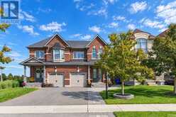 619 SWEETWATER CRESCENT | Newmarket Ontario | Slide Image Three