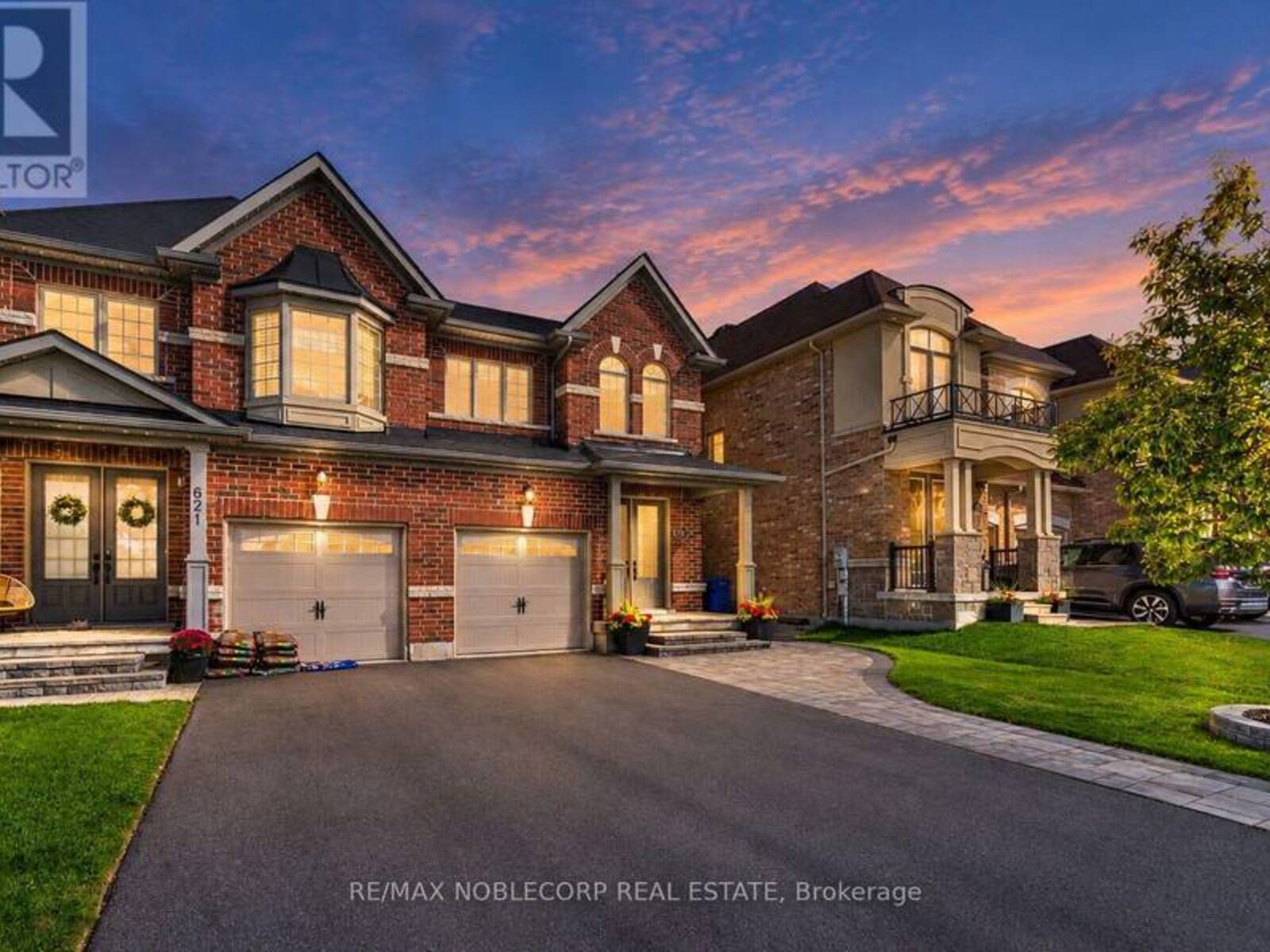 619 SWEETWATER CRESCENT, Newmarket, Ontario L3X 0H5