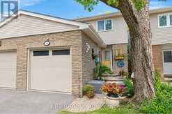 118 TAMARACK DRIVE | Markham Ontario | Slide Image Four