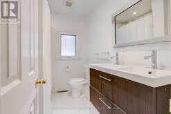 374 SPRUCE STREET | Oakville Ontario | Slide Image Twenty-seven