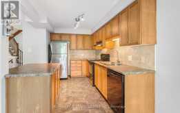 38 - 8 HEMLOCK WAY | Grimsby Ontario | Slide Image Sixteen