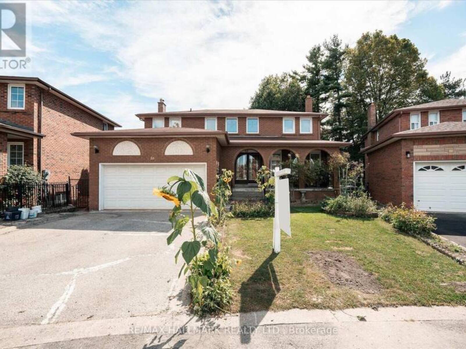 16 ASCOLDA BOULEVARD, Toronto, Ontario M1J 2N7
