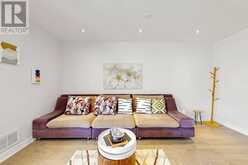 247 MINGAY AVENUE | Markham Ontario | Slide Image Thirteen