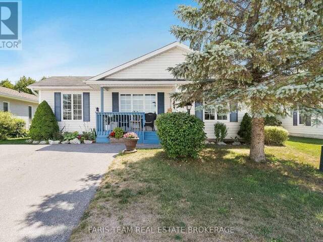 61 PENNSYLVANIA AVENUE Wasaga Beach Ontario, L9Z 3A8 - 2 Bedrooms Home For Sale