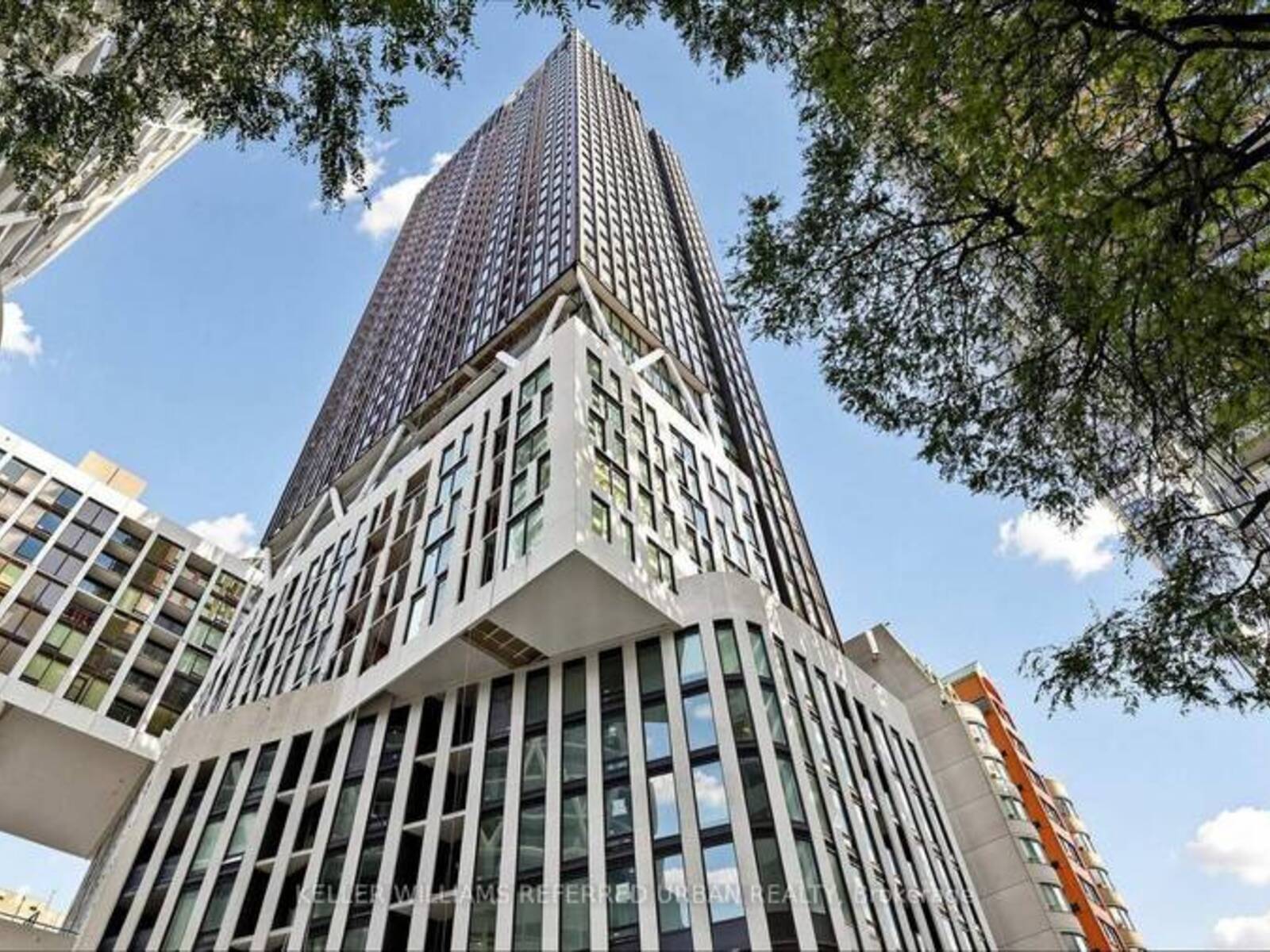 2403 - 238 SIMCOE STREET, Toronto, Ontario M5T 1T4