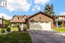 33 ANSTEAD CRESCENT | Ajax Ontario | Slide Image One