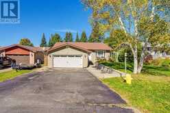 19 SOUTHDALE DRIVE | Huntsville Ontario | Slide Image One