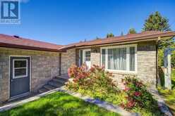 19 SOUTHDALE DRIVE | Huntsville Ontario | Slide Image Three