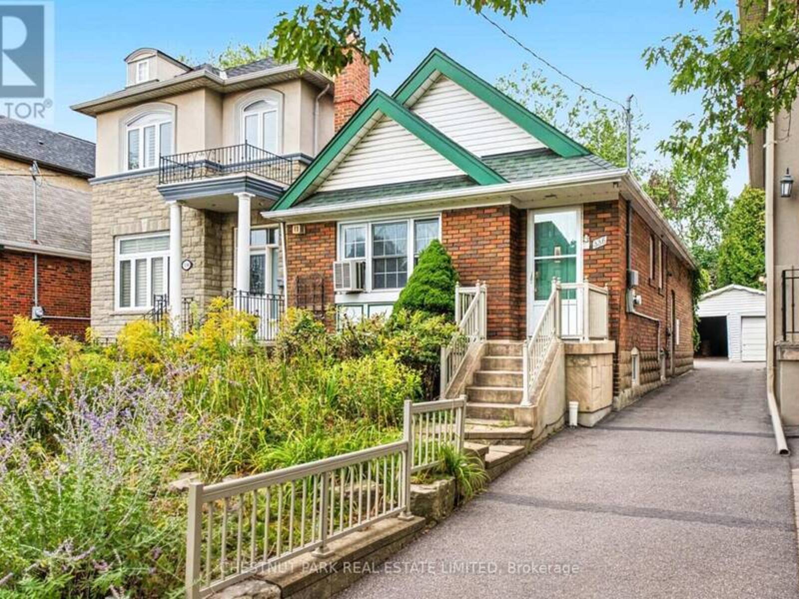 336 FAIRLAWN AVENUE, Toronto, Ontario M5M 1T6