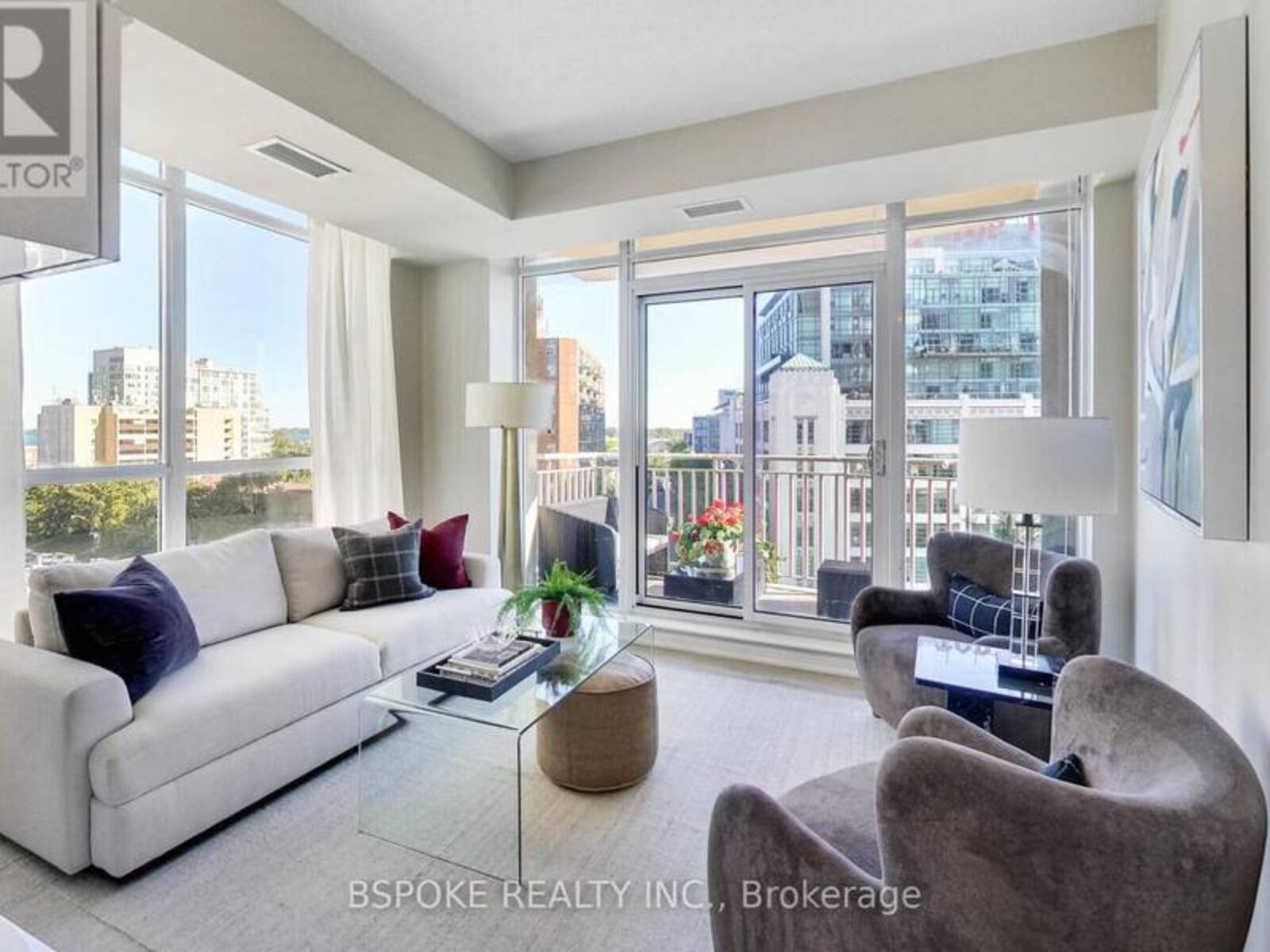 825 - 628 FLEET STREET, Toronto, Ontario M5V 1A8