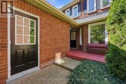 89 CRAWFORD ROSE DRIVE | Aurora Ontario | Slide Image Five