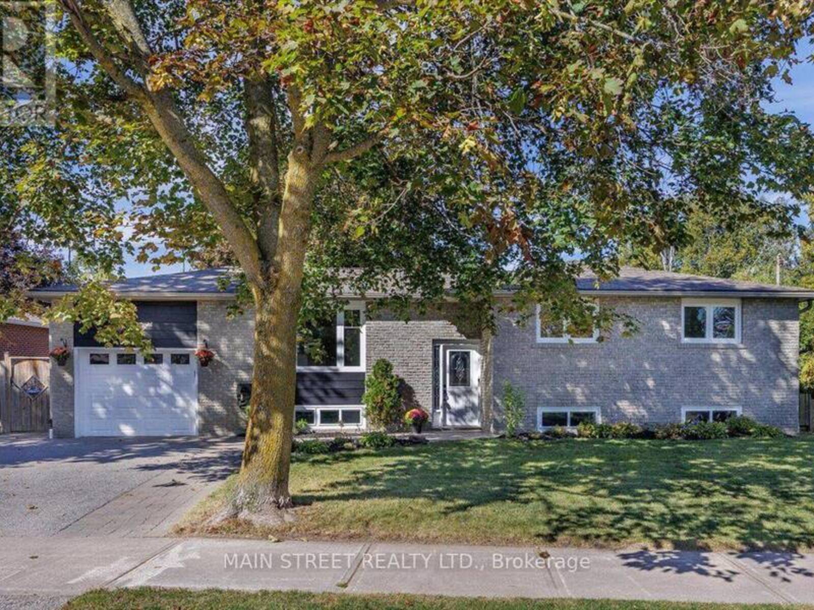 38 TOWNSEND AVENUE, Bradford West Gwillimbury, Ontario L3Z 1Y1