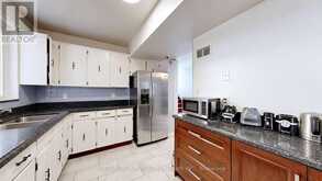30 CORONADO COURT | Toronto Ontario | Slide Image Thirteen