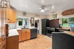 643 NORTH MARY LAKE ROAD | Huntsville Ontario | Slide Image Eight