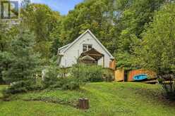 643 NORTH MARY LAKE ROAD | Huntsville Ontario | Slide Image Forty