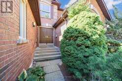 22 FOAKES DRIVE | Ajax Ontario | Slide Image Two