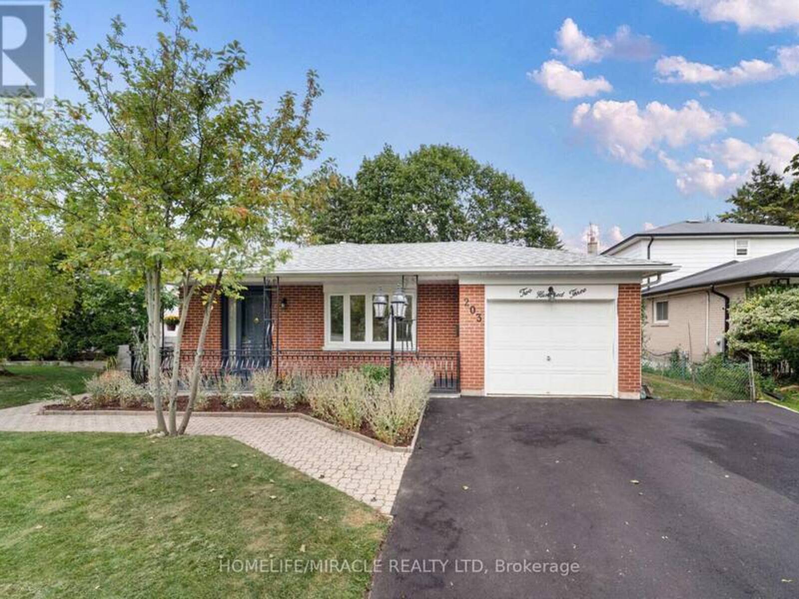 203 CENTENNIAL ROAD, Toronto, Ontario M1C 2A2