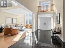 8 RIDGLEY COURT | Richmond Hill Ontario | Slide Image Four