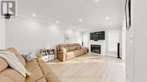 174 CANYON HILL AVENUE | Richmond Hill Ontario | Slide Image Thirteen