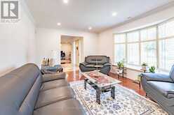 284 MURRAY DRIVE | Aurora Ontario | Slide Image Six