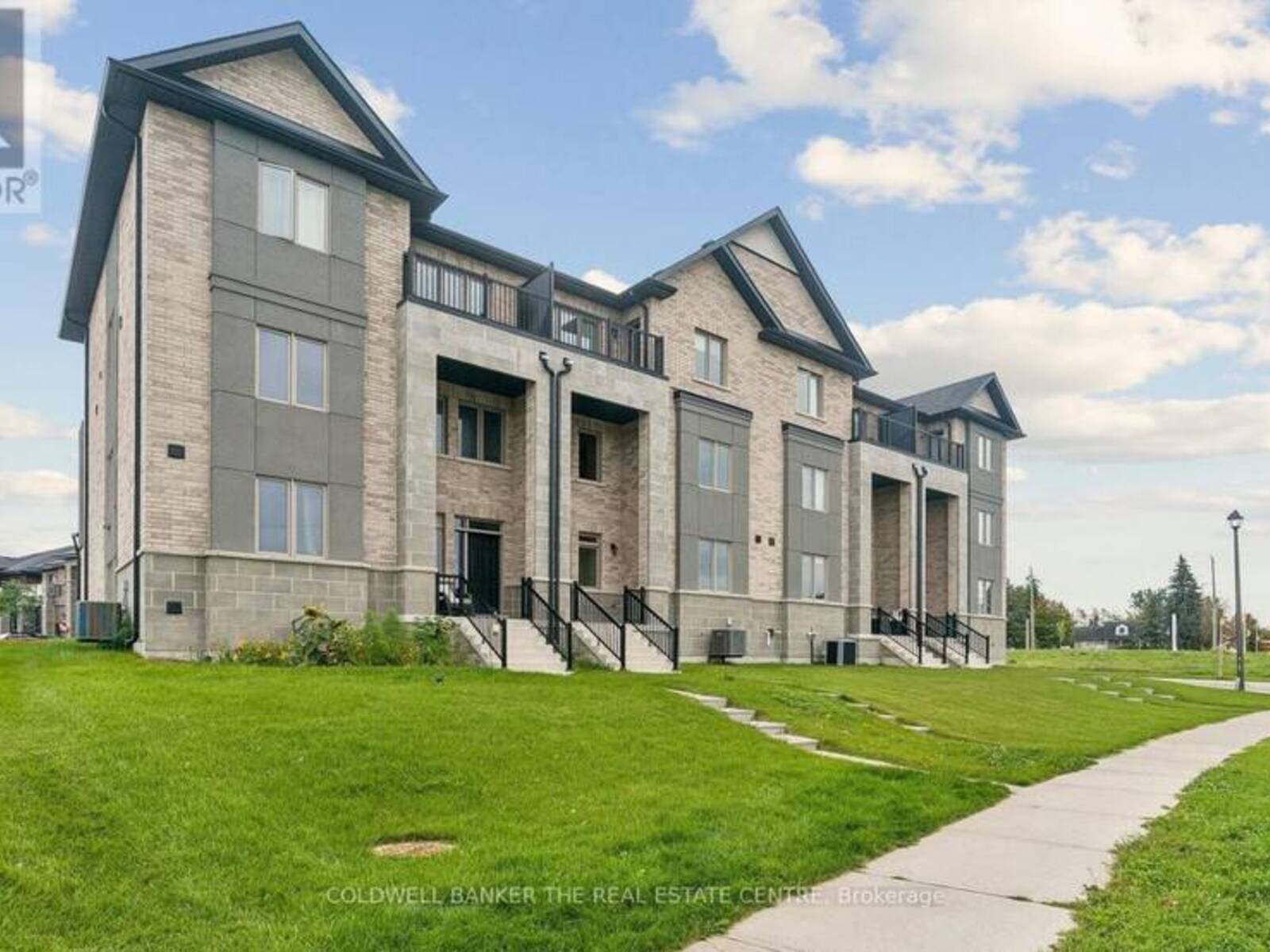 5 BALLINGER WAY, Uxbridge, Ontario L9P 1W6