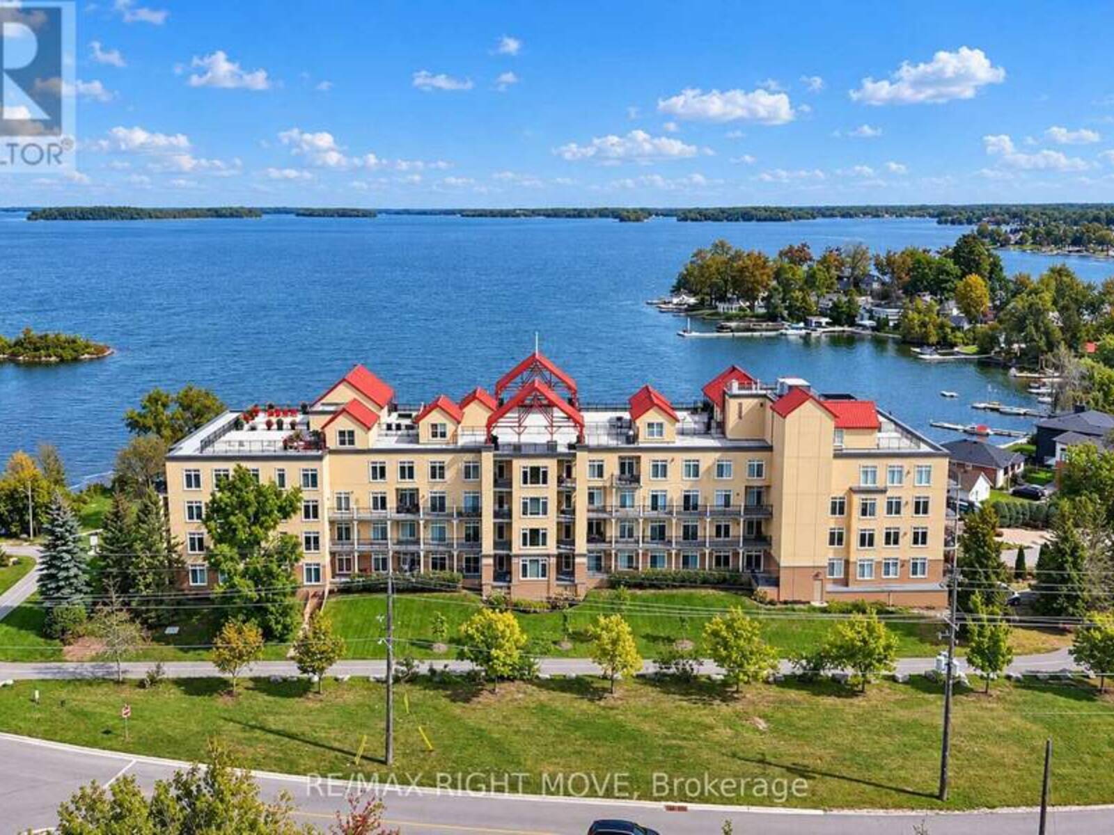 301 - 140 CEDAR ISLAND ROAD, Orillia, Ontario L3V 1T1