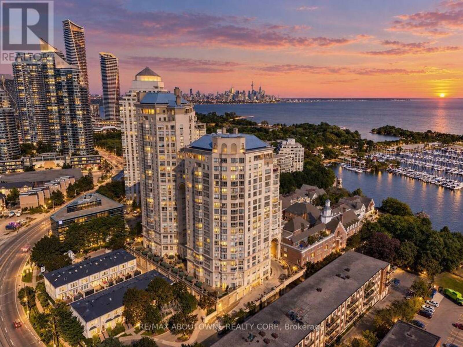 301 - 2287 LAKE SHORE ROAD W, Toronto, Ontario M8V 3Y1