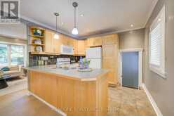 1099 KENT AVENUE | Oakville Ontario | Slide Image Thirteen